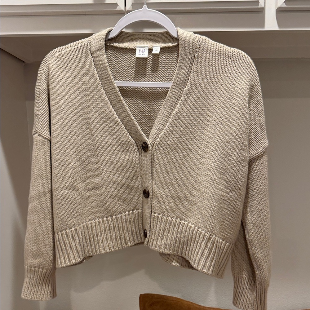 GAP Beige Knit Sweater
